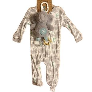 Dreamgro Baby Boy Footed 1 Piece With Stuffed Animal/Rattle